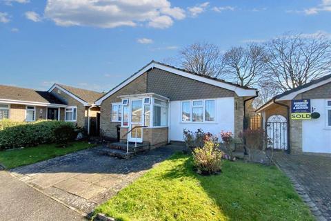 2 bedroom detached bungalow to rent, Tanglewood Close, Gillingham ME8