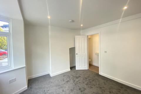 5 bedroom semi-detached house to rent, Mowbray Rd, Cambridge , CB1