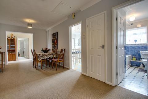 12 Elmfield Drive, Elm, Wisbech, PE14 0DL