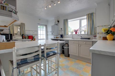 12 Elmfield Drive, Elm, Wisbech, PE14 0DL