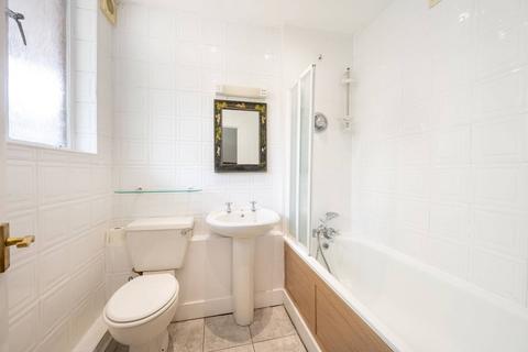 1 bedroom flat for sale, Hallfield Estate, Bayswater, London, W2