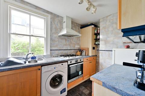 1 bedroom flat to rent, Haldon Road, West Hill, London, SW18