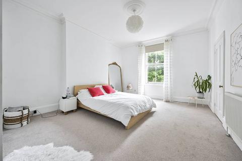 1 bedroom flat for sale, Addison Gardens, Brook Green, London, W14