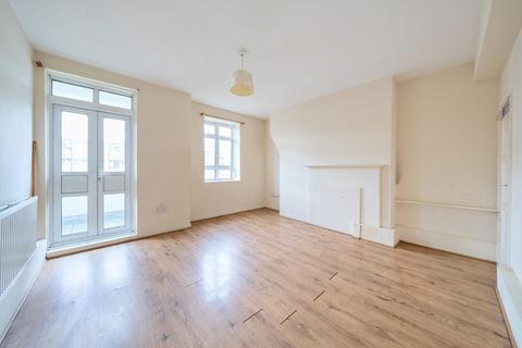 3 bedroom apartment for sale, Elmington Estate, London