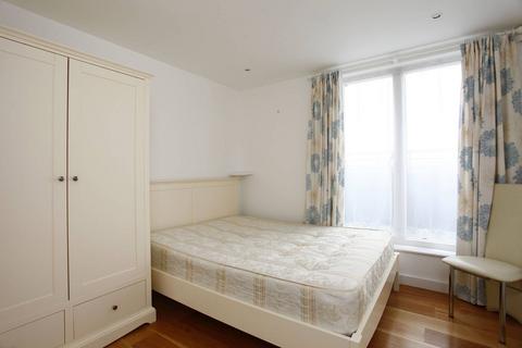 3 bedroom flat to rent, Abbey Road, St John's Wood, London, NW8