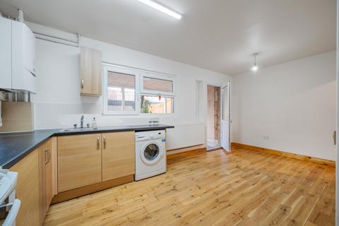 9 Parkstone Road, London, SE15 4UQ
