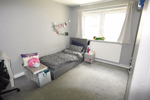 2 bedroom flat for sale, The Shaftesburys, Barking, Essex