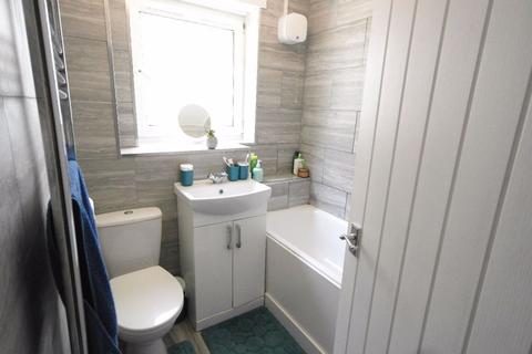 2 bedroom flat for sale, The Shaftesburys, Barking, Essex