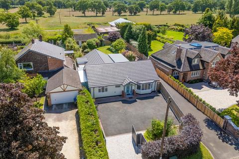 124 Earlswood Common, Earlswood, Solihull, B94 5SH