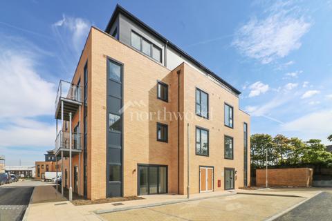 2 bed flat/apartment for rent in New Town Road, New Town, Ashford, TN24