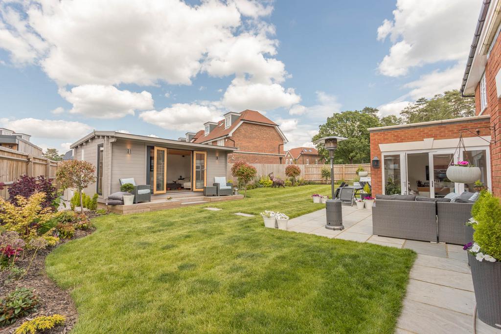 Wide plot with Detached Games Room/Office