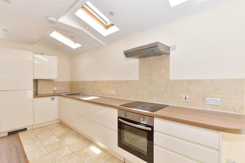 3 bedroom ground floor flat for sale, Chingford Avenue, Chingford