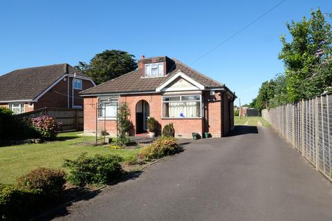 4 bedroom detached bungalow for sale, Renda Road, Holbury SO45