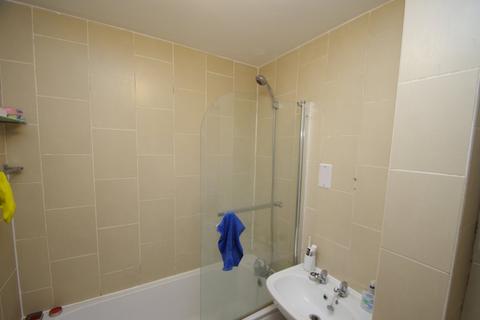 1 bedroom ground floor flat to rent, Curzon Gate Court, 16 Grandfield Avenue, WATFORD, WD17