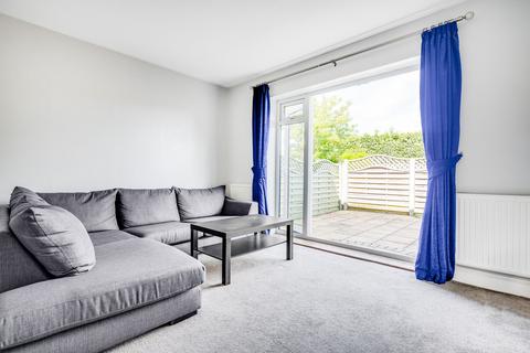 93 May Close, Chessington, KT9 2AP