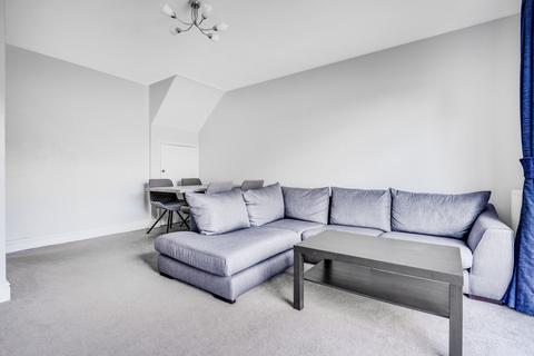 93 May Close, Chessington, KT9 2AP
