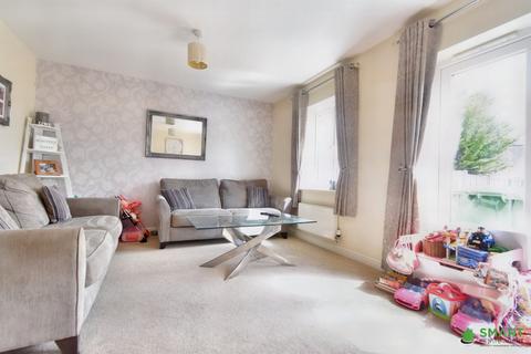 18 Admiral Way, Exeter, EX2 7GA