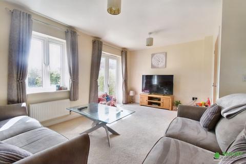 18 Admiral Way, Exeter, EX2 7GA