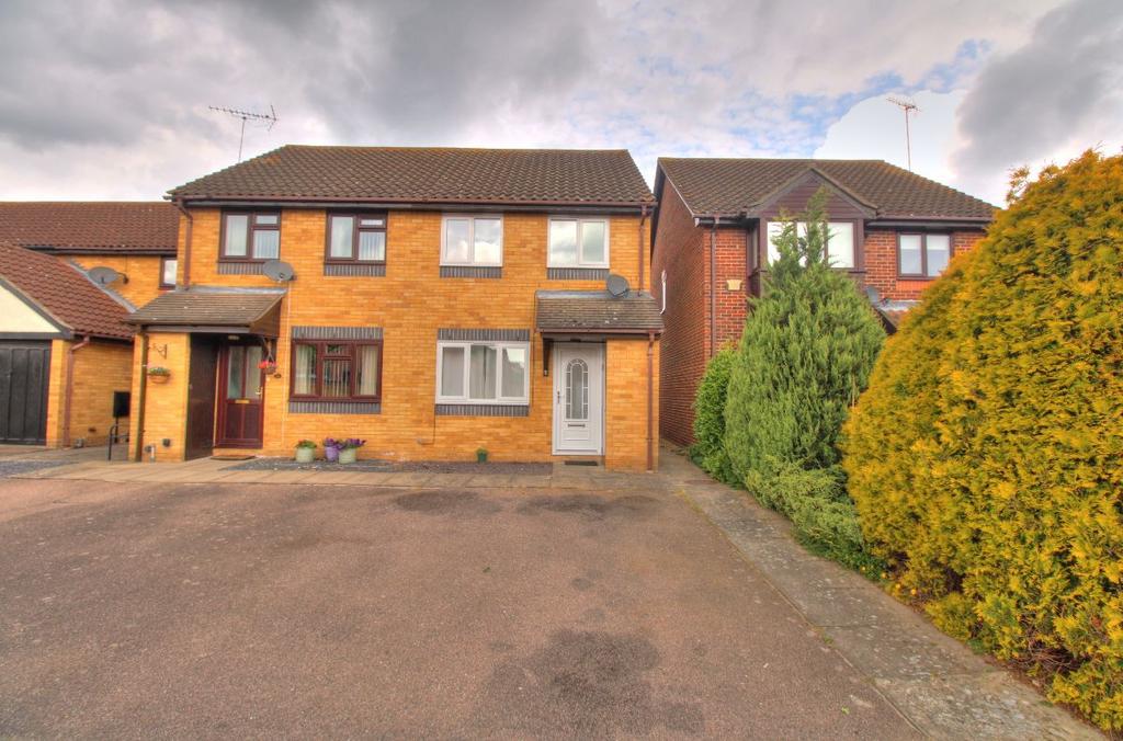 Dewar Lane, Kesgrave, Ipswich 2 bed semidetached house to rent £900