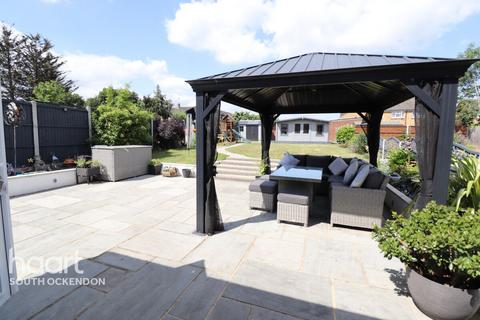 29 Park Lane, Aveley, South Ockendon, RM15 4UB