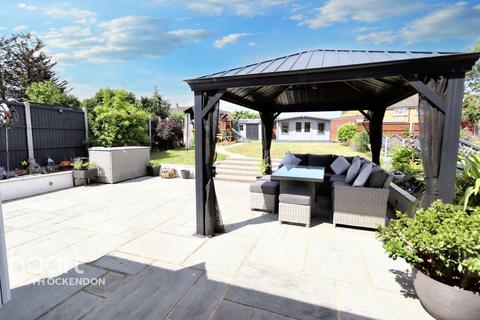 29 Park Lane, Aveley, South Ockendon, RM15 4UB
