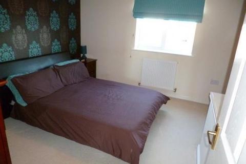 2 bedroom semi-detached house to rent, Weave Close, Nottingham, Nottinghamshire, NG6