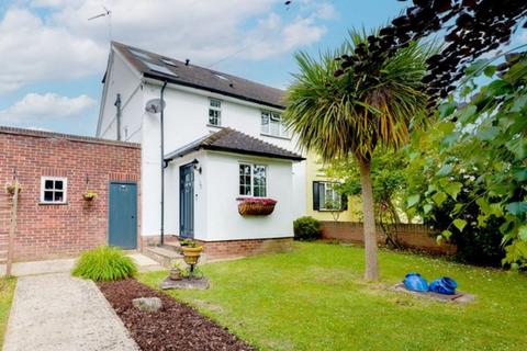 4 bedroom semi-detached house for sale, Main Road, Hockley, SS5