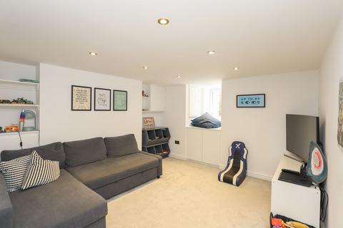 8 Aldred Road, Sheffield, S10 1PD