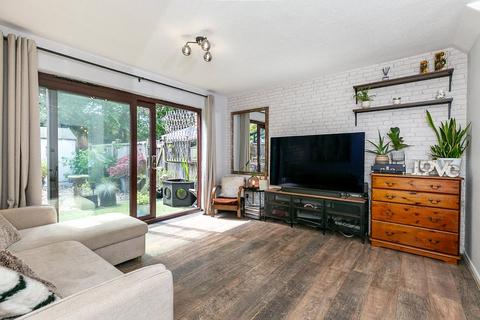 2 bedroom end of terrace house for sale, Firlands, HORLEY, Surrey, RH6