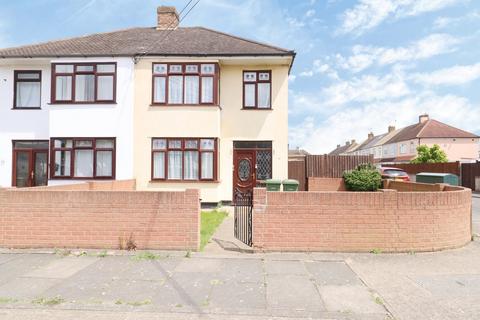 3 bedroom semi-detached house for sale, Lake Avenue, Rainham RM13