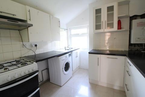 2 bedroom flat to rent, Marion Road, Thornton Heath, CR7