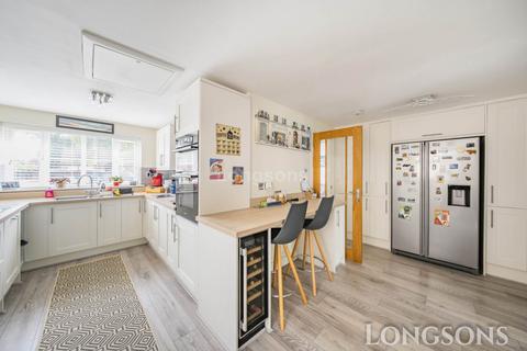 5 Blenheim Way, Watton, Thetford, IP25 6XS