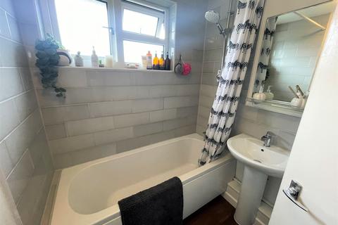58 Kildare Close, Bordon, GU35 0HP