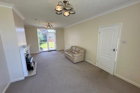 3 bedroom semi-detached house to rent, Leach Lane, Lytham St. Annes, Lancashire, FY8