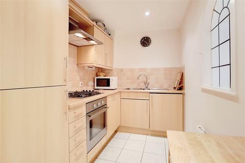 1 bedroom flat to rent, Newport Avenue London E14