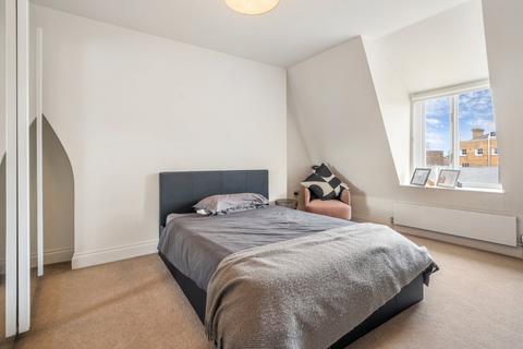 2 bedroom maisonette to rent, Quadrant Road, Richmond, TW9