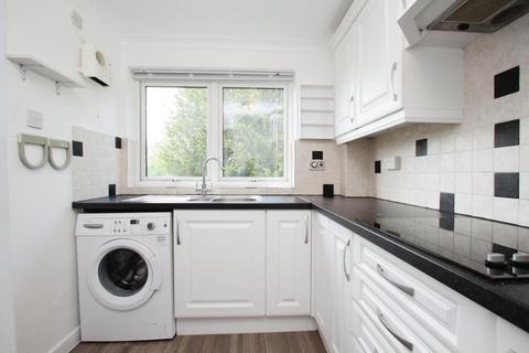 2 bedroom apartment to rent, Westover Gardens, Bristol BS9
