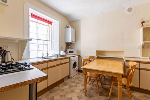 3 bedroom flat to rent, 69P – West Preston Street, Edinburgh, EH8 9PY