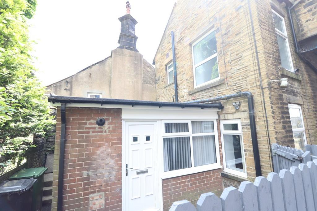 Chapeltown, Pudsey, Leeds, UK, LS28 2 bed house to rent £800 pcm (£