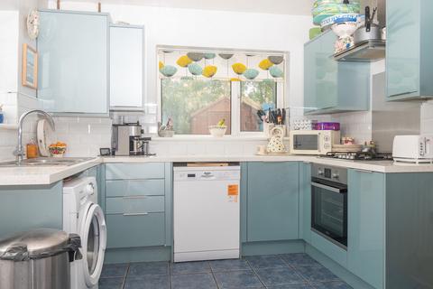 3 bedroom end of terrace house for sale, West Cliff Road, Ramsgate, CT11