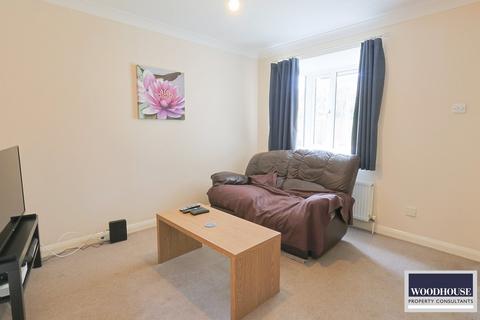 1 bedroom cluster house for sale, Denny Gate, Cheshunt EN8