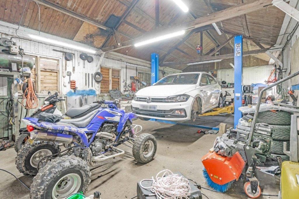 Barn/Workshop