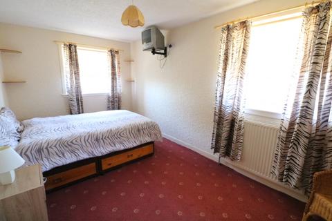 2 bedroom flat for sale, Dixonfield House, Thurso. KW14 8QX