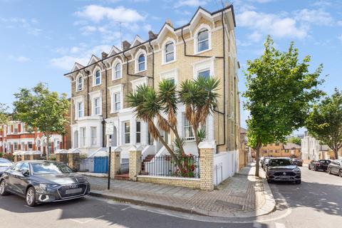 4 bedroom flat for sale, Aspley Road, London