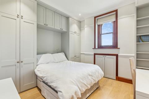 4 bedroom flat for sale, Aspley Road, London