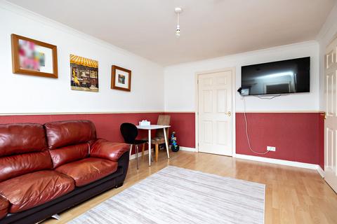 2 bedroom flat for sale, Scapa Place, Thurso, Highland. KW14 7JH