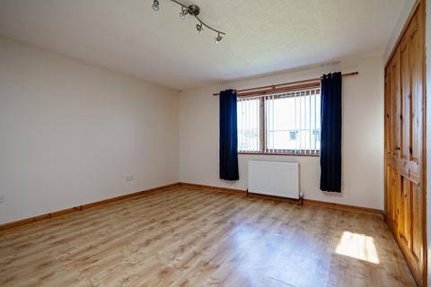 13 Dwarwick Place, Thurso, KW14 8XE