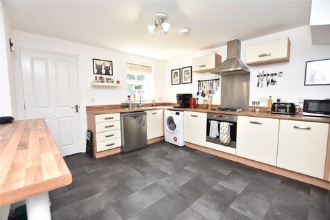 3 bedroom detached house for sale, Elm Drive, Leeds, West Yorkshire