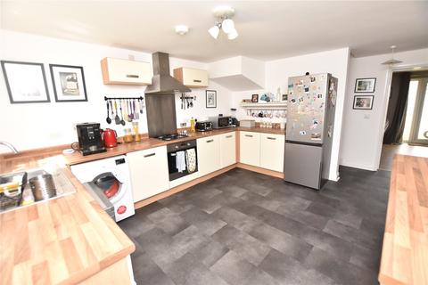 3 bedroom detached house for sale, Elm Drive, Leeds, West Yorkshire