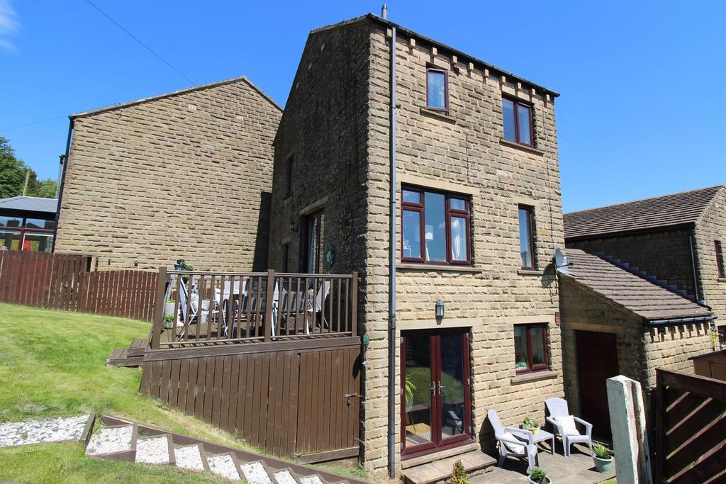 Spinners Way, Haworth, Keighley, BD22 3 bed link detached house for